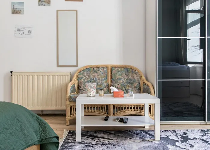 Budget Private Near Danube & Millennium Tower, Long *
