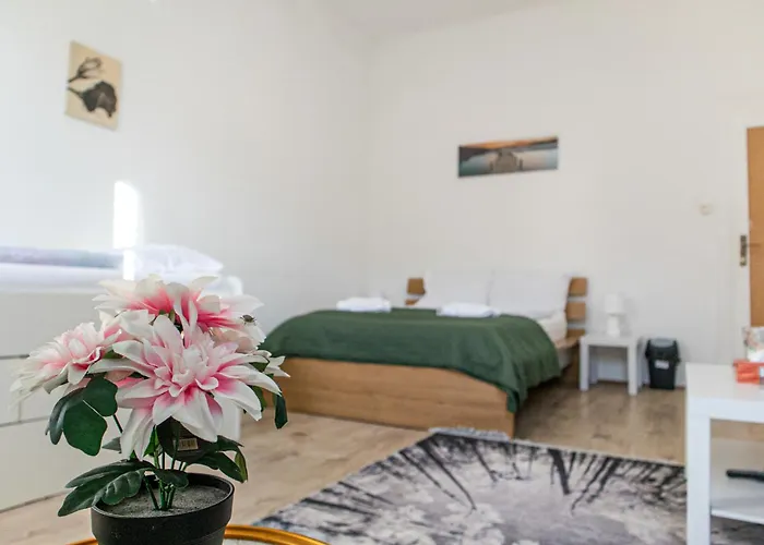 Budget Private Near Danube & Millennium Tower, Long Διαμέρισμα Βιέννη