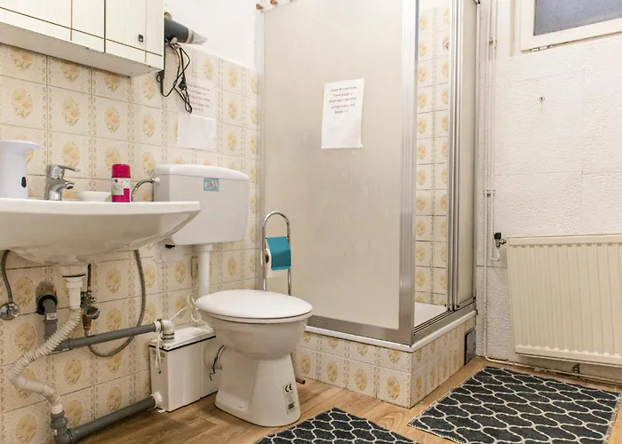 Budget Private Near Danube & Millennium Tower, Long * Βιέννη